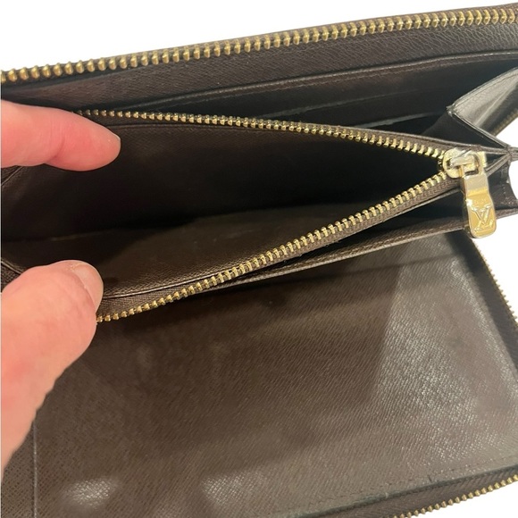 LOUIS VUITTON | Zip Around Organizer | Long Wallet Damier Ebene, Brown | Coated - Picture 10 of 16
